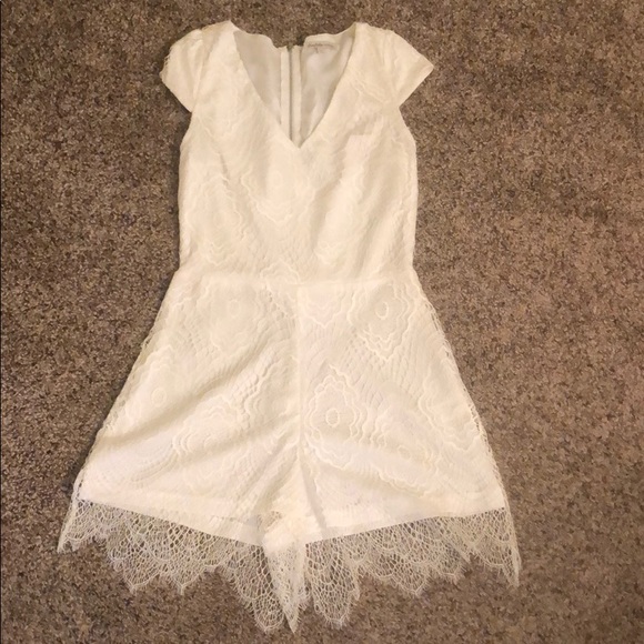 White Lace Romper - Picture 2 of 3